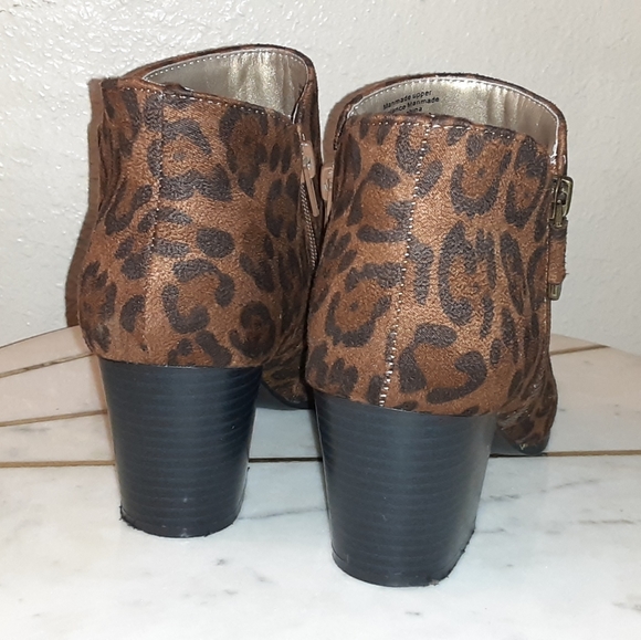 Leopard Cheetah Brown Black Animal Print Ankle Booties Boots Womens 7 Wide - Picture 4 of 8